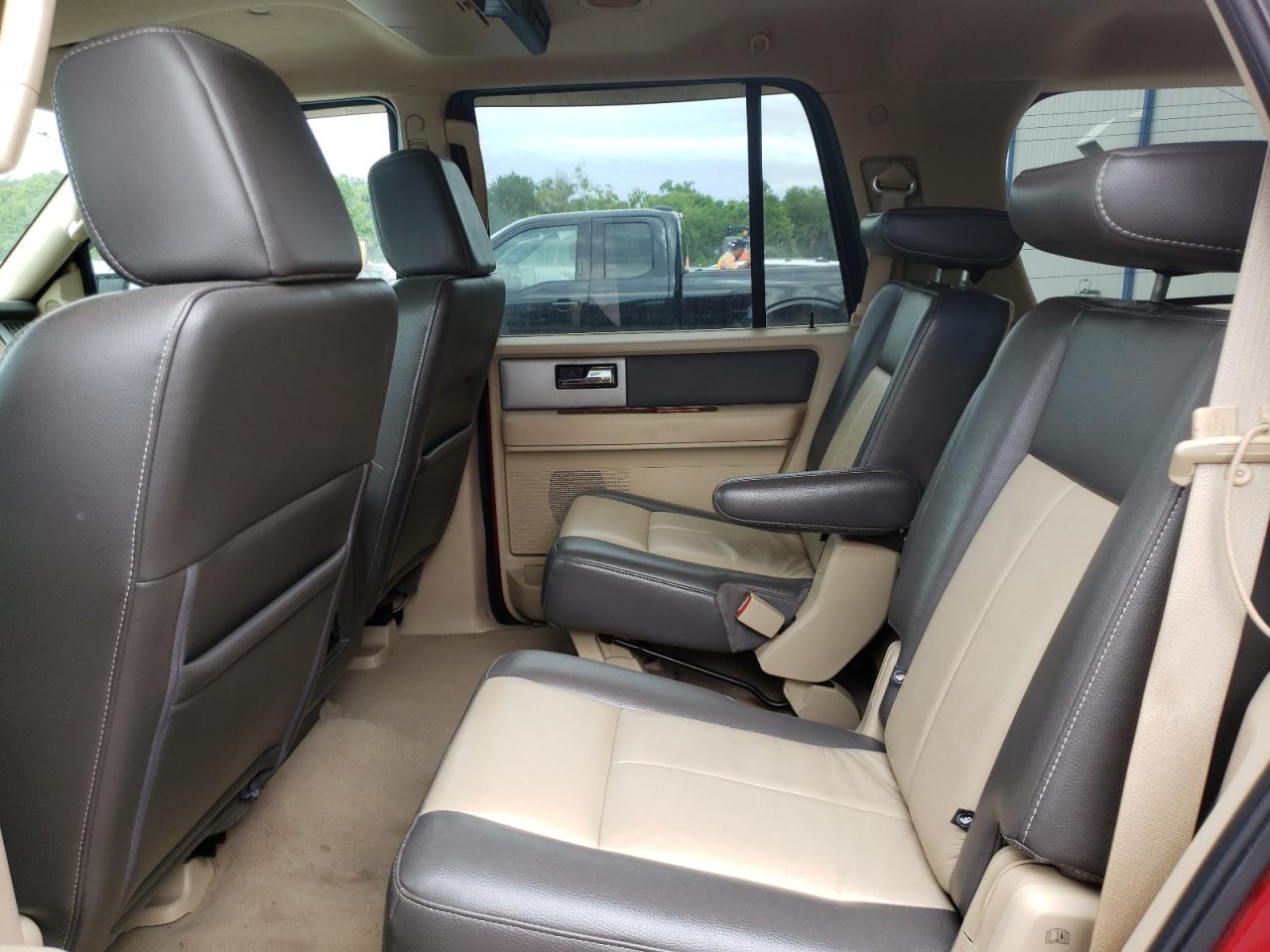 Photo 6 from auction – 2007 FORD EXPEDITION with VIN 1FMFU17577LA42174
