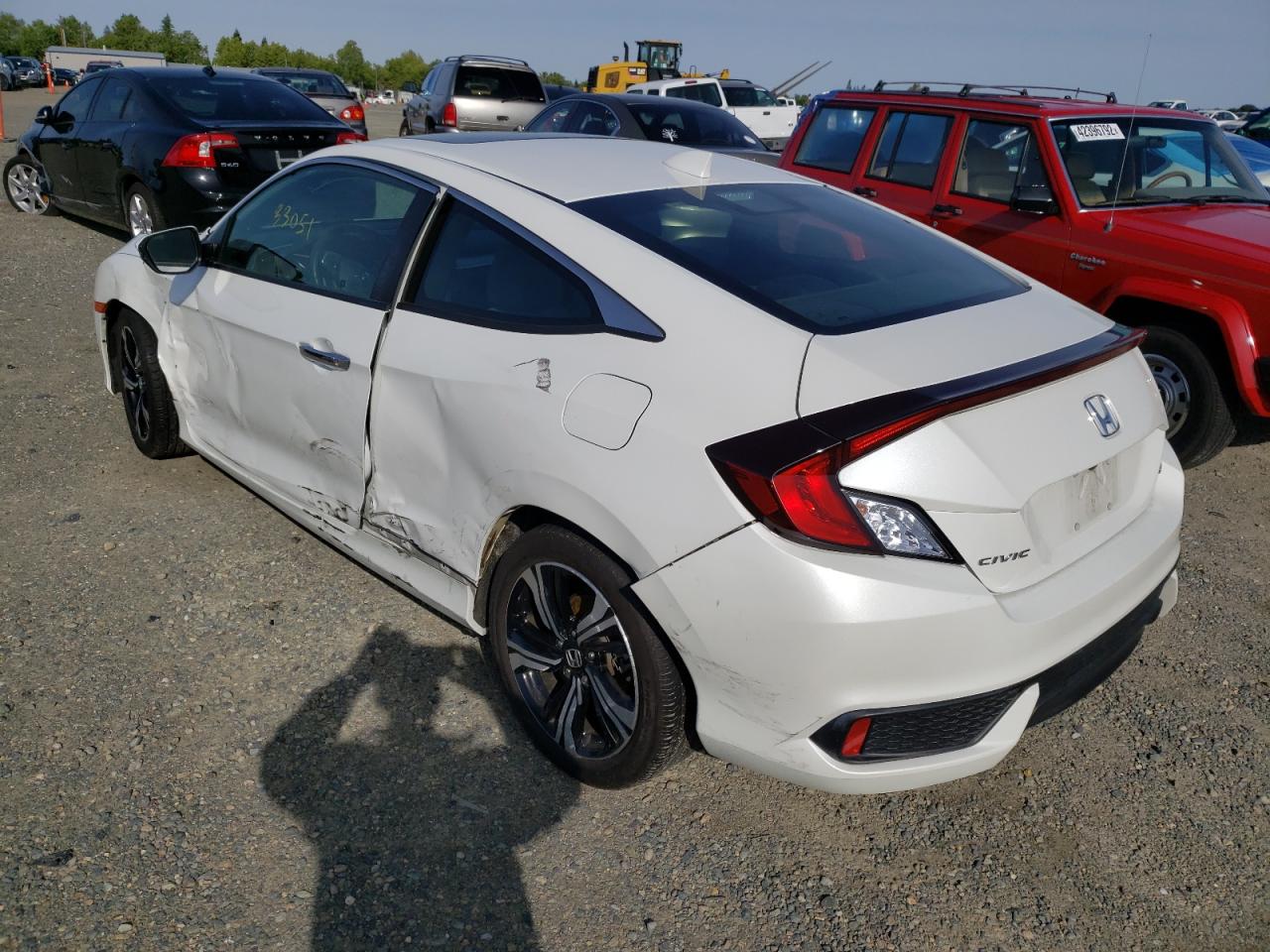 Photo 3 from auction – 2017 HONDA CIVIC TOUR with VIN 2HGFC3B92HH359017