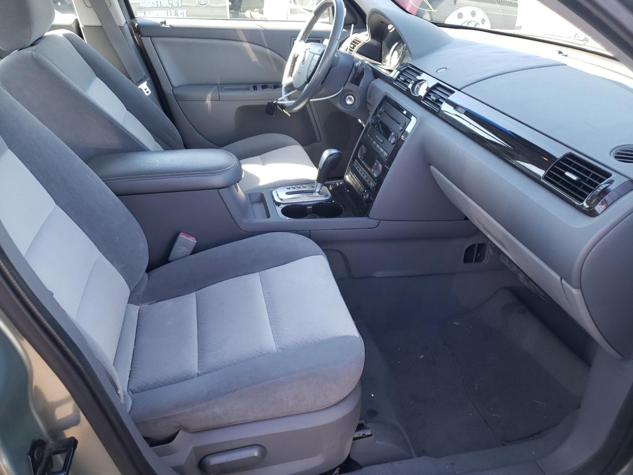 Photo 5 from auction – 2005 MERCURY MONTEGO LU with VIN 1MEFM41135G625261
