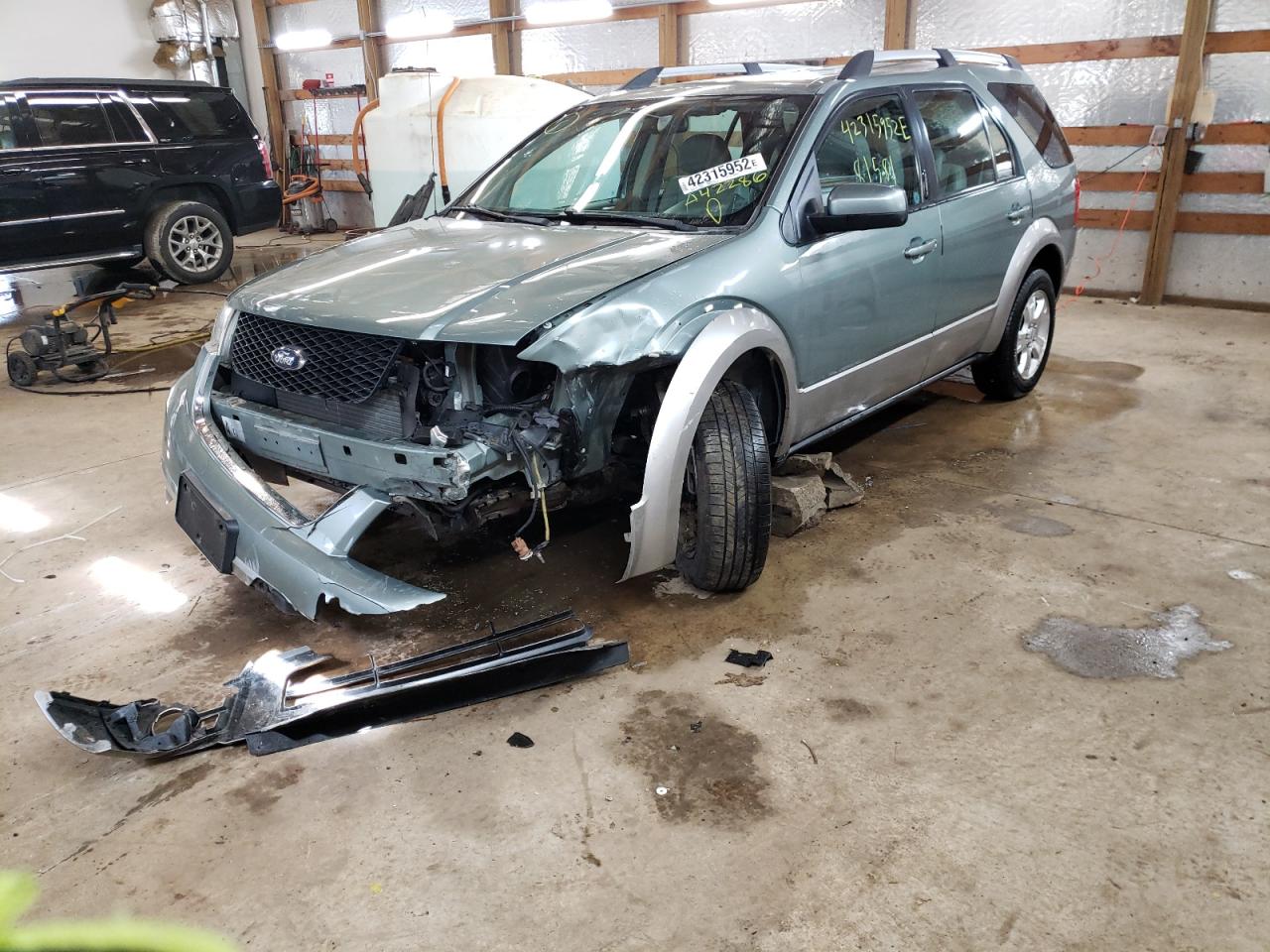 Photo 2 from auction – 2007 FORD FREESTYLE with VIN 1FMDK05177GA42286