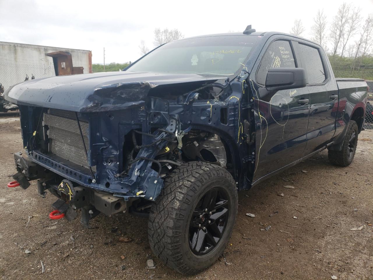Photo 2 from auction – 2021 CHEVROLET SILVERADO with VIN 1GCPYCEF3MZ318072