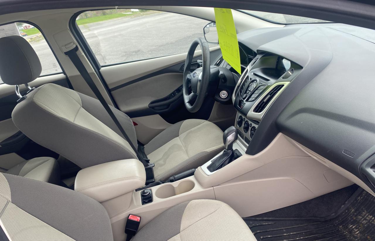 Photo 5 from auction – 2012 FORD FOCUS SE with VIN 1FAHP3F29CL327739