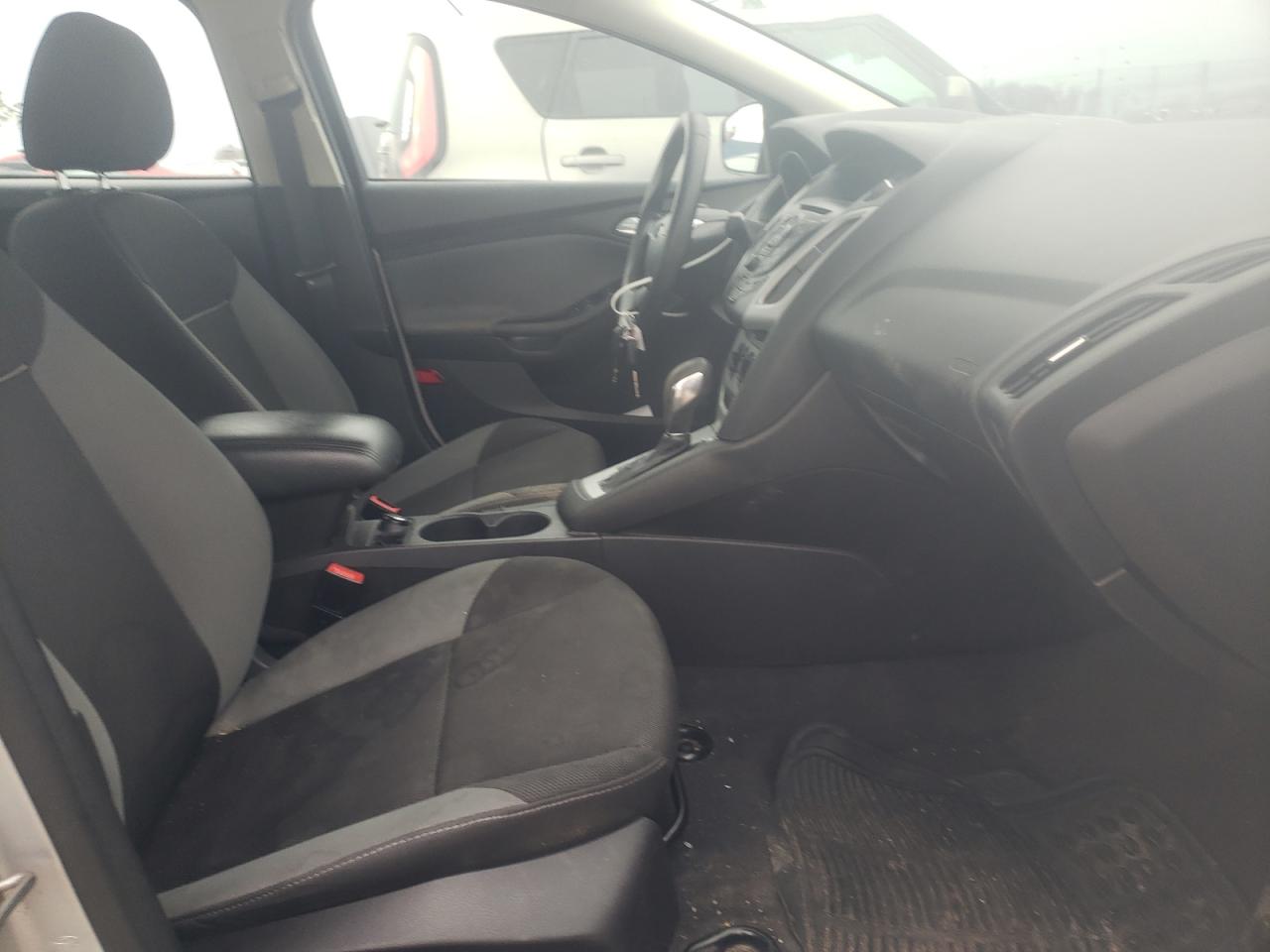 Photo 5 from auction – 2014 FORD FOCUS SE with VIN 1FADP3F22EL369221