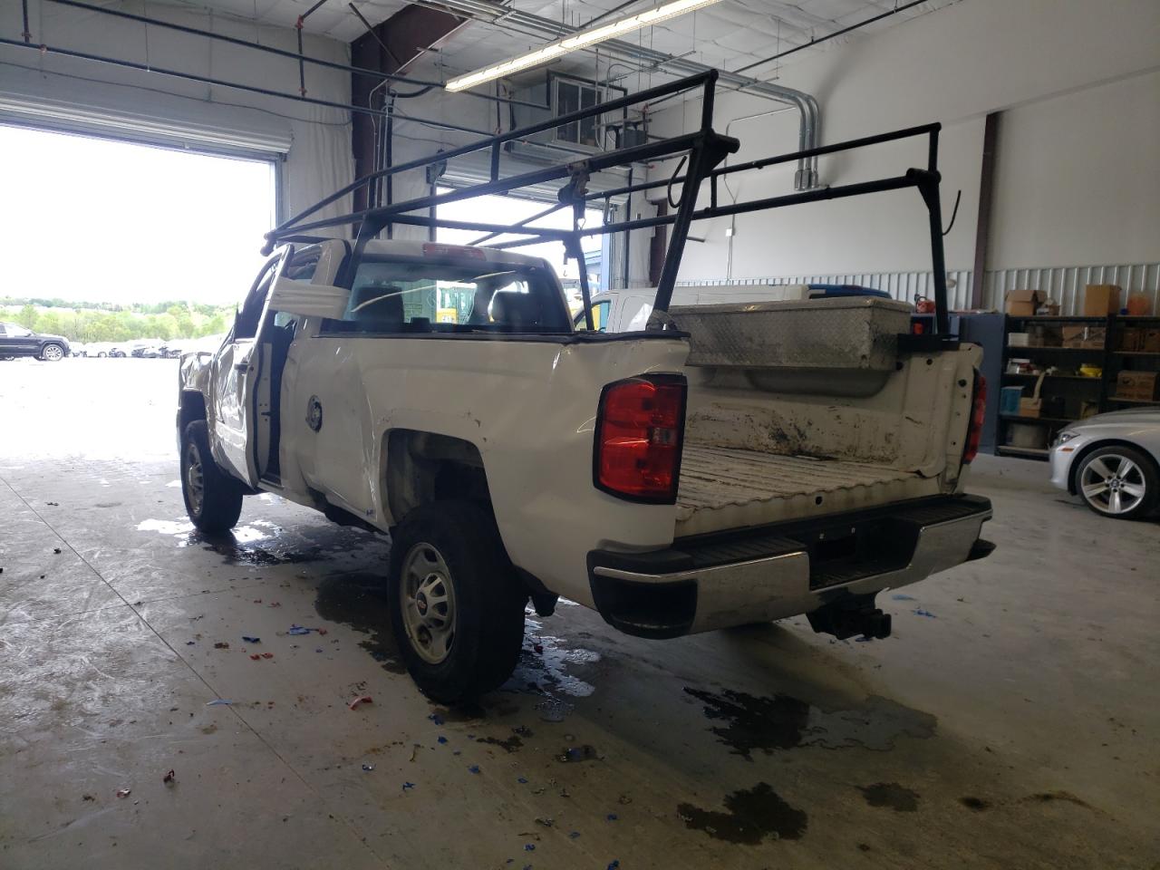Photo 3 from auction – 2018 CHEVROLET SILVERADO with VIN 1GC0CUEG8JZ351840