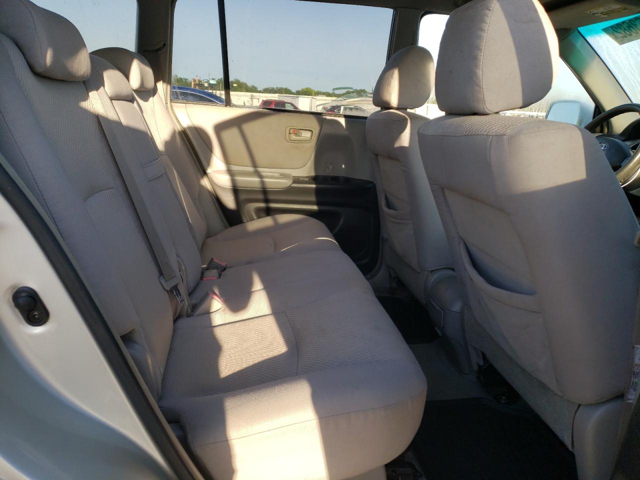 Foto 6 de la subasta – 2005 TOYOTA HIGHLANDER con VIN JTEGD21A350123543