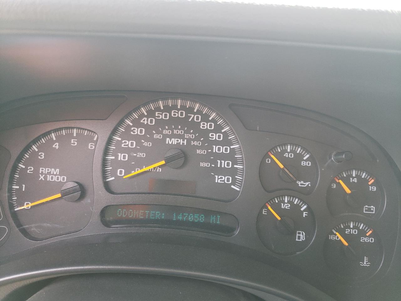 Photo 8 from auction – 2004 CHEVROLET SILVERADO with VIN 2GCEC19T541365848