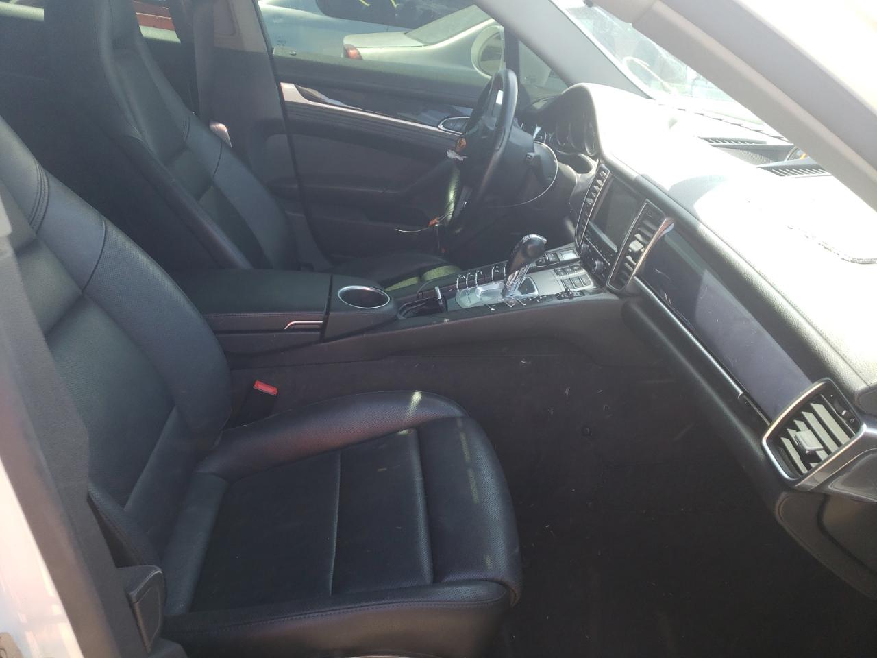 Photo 5 from auction – 2016 PORSCHE PANAMERA 2 with VIN WP0AA2A78GL001186