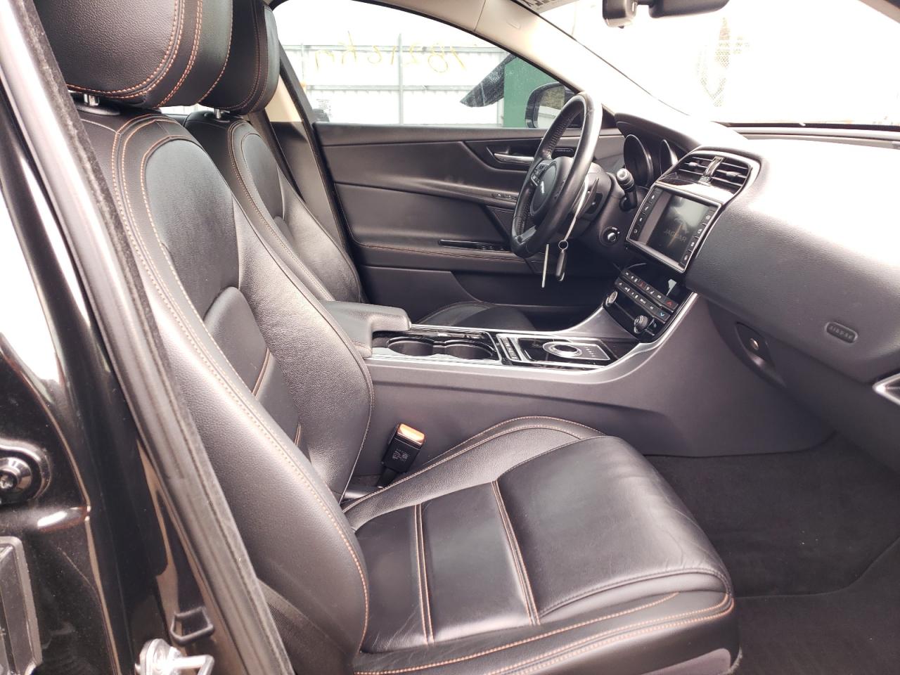 Photo 5 from auction – 2017 JAGUAR XE PRESTIG with VIN SAJAK4BV1HA951930