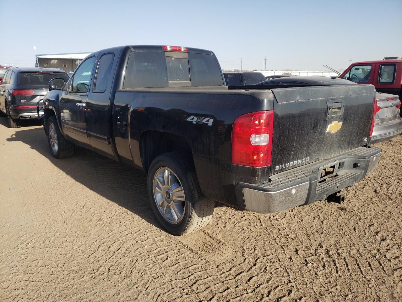 Photo 3 from auction – 2013 CHEVROLET SILVERADO with VIN 1GCRKTE71DZ208348