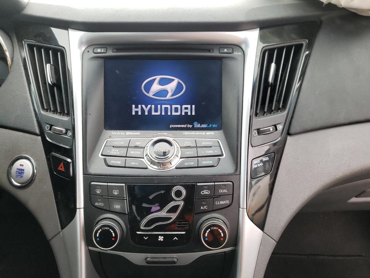 Photo 9 from auction – 2012 HYUNDAI SONATA SE with VIN 5NPEC4AC0CH416621