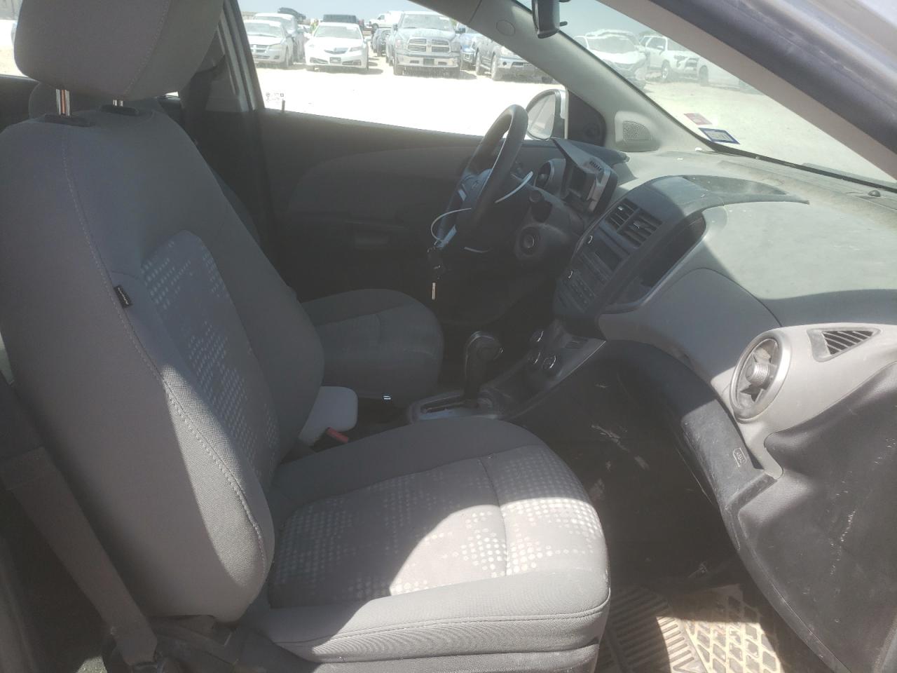 Photo 5 from auction – 2015 CHEVROLET SONIC LS with VIN 1G1JA5SH5F4113891