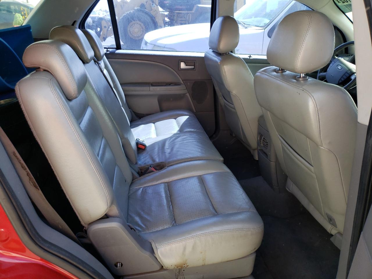 Photo 6 from auction – 2005 FORD FREESTYLE with VIN 1FMZK02105GA39527