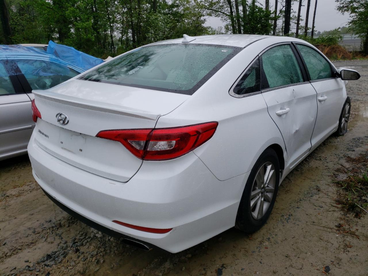Photo 4 from auction – 2016 HYUNDAI SONATA SE with VIN 5NPE24AF0GH373305