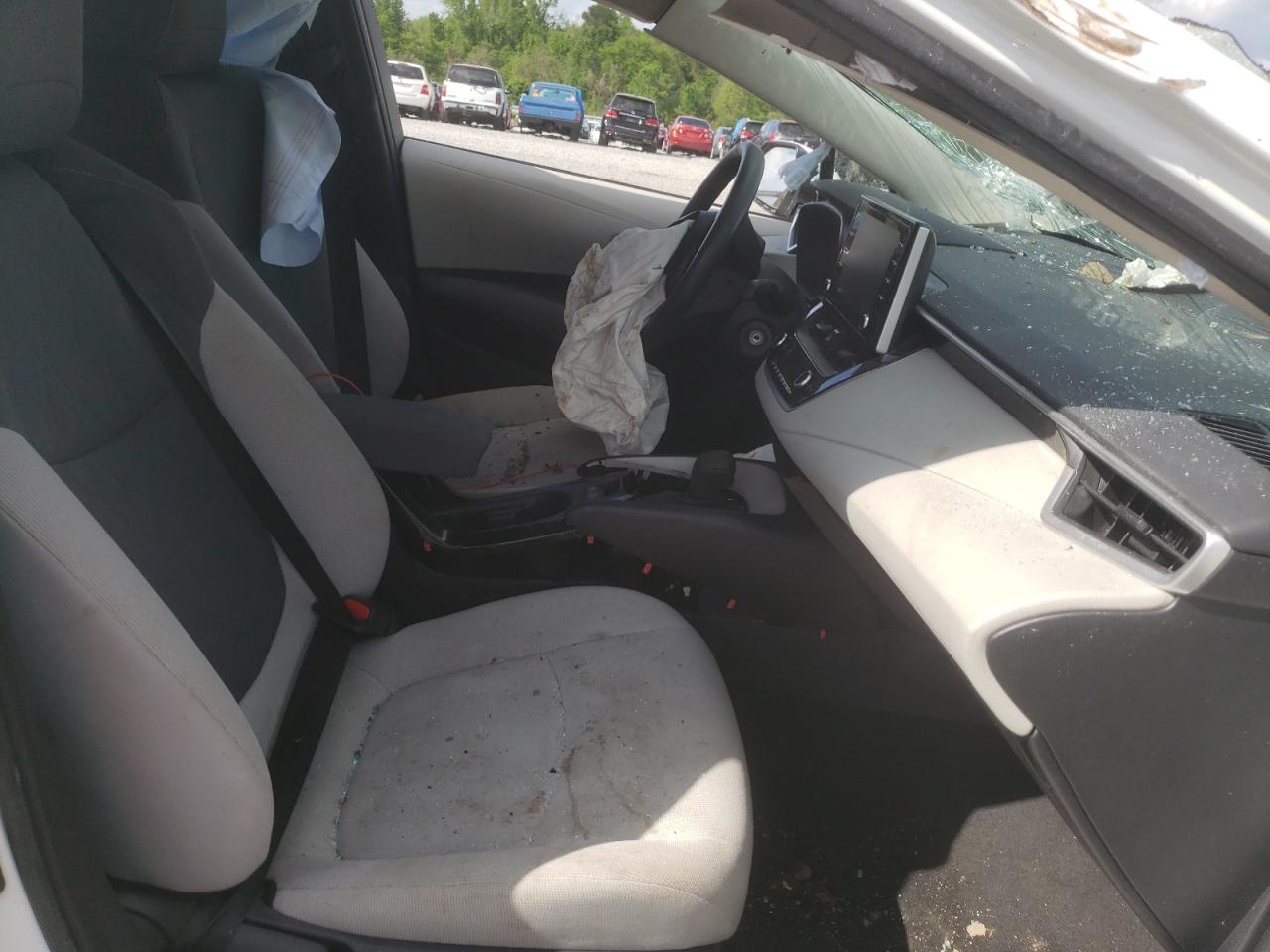Photo 5 from auction – 2021 TOYOTA COROLLA LE with VIN 5YFEPMAE4MP212740