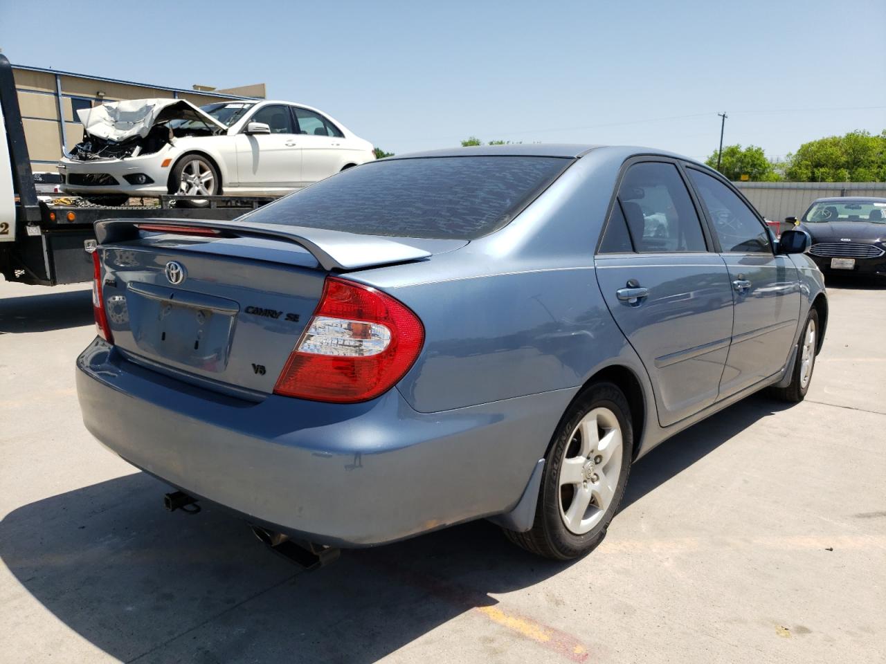 Photo 4 from auction – 2002 TOYOTA CAMRY LE with VIN JTDBF32K520026085