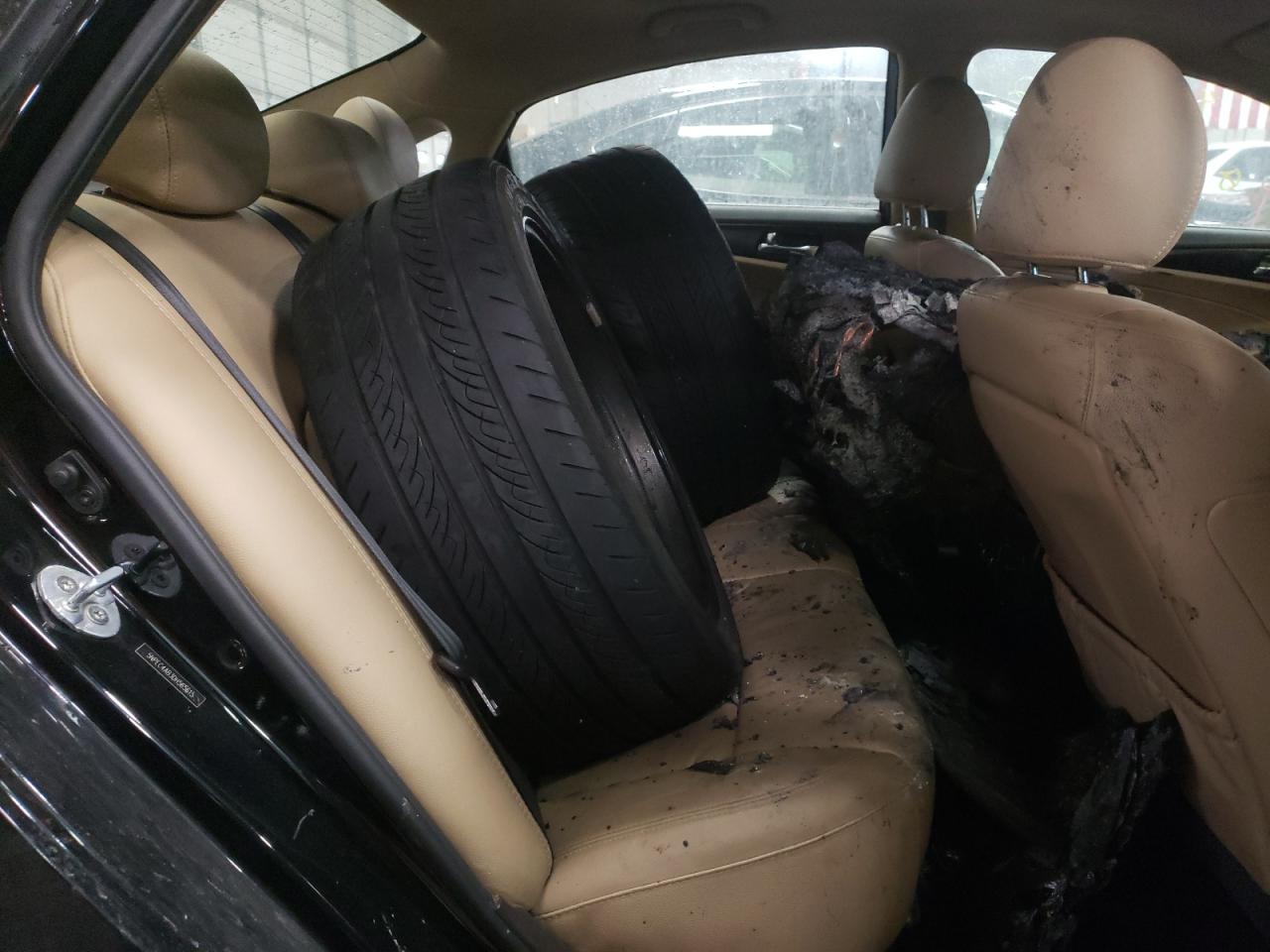 Photo 6 from auction – 2013 HYUNDAI SONATA SE with VIN 5NPEC4AB3DH565615