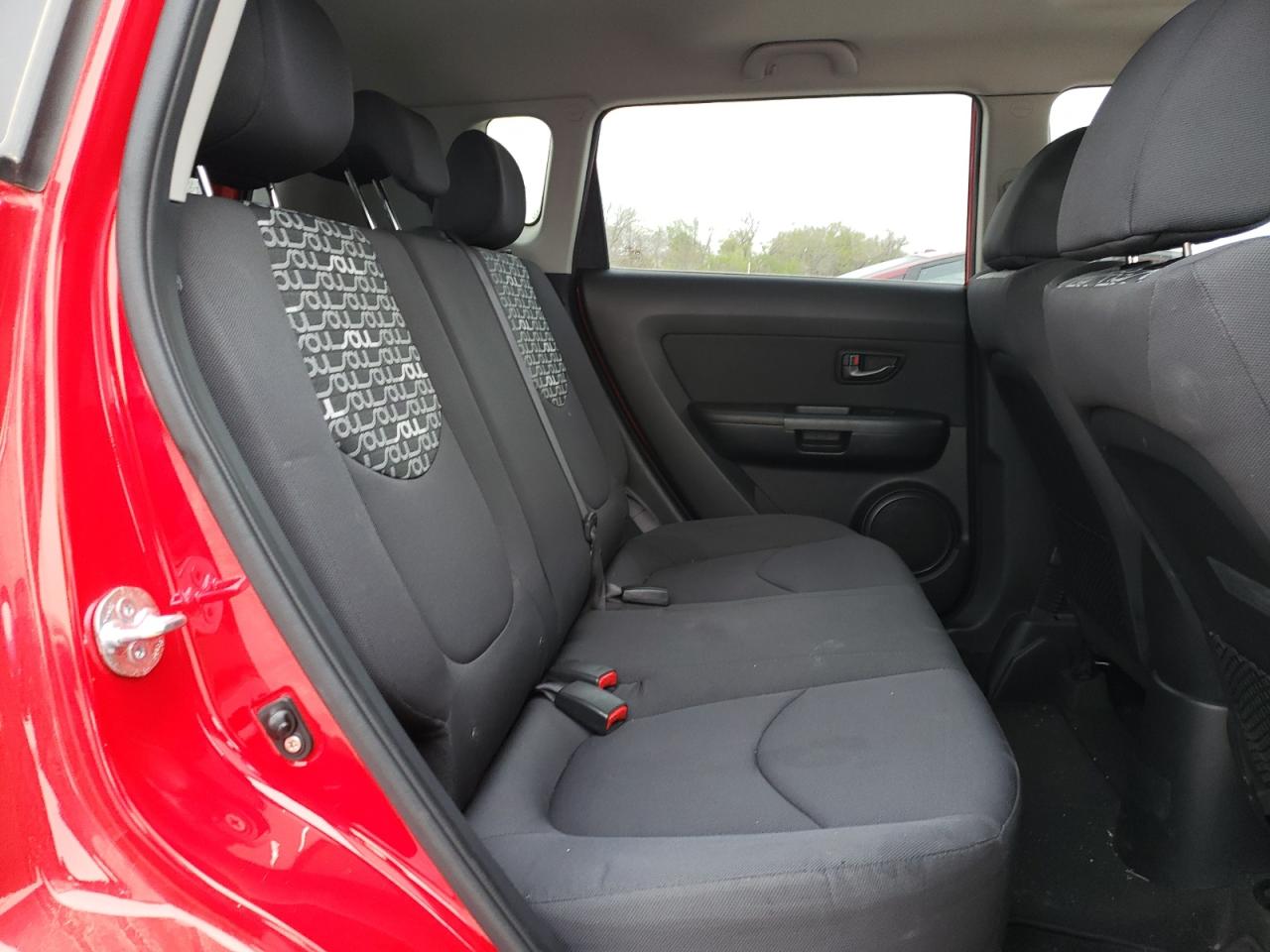 Photo 6 from auction – 2011 KIA SOUL + with VIN KNDJT2A2XB7284691