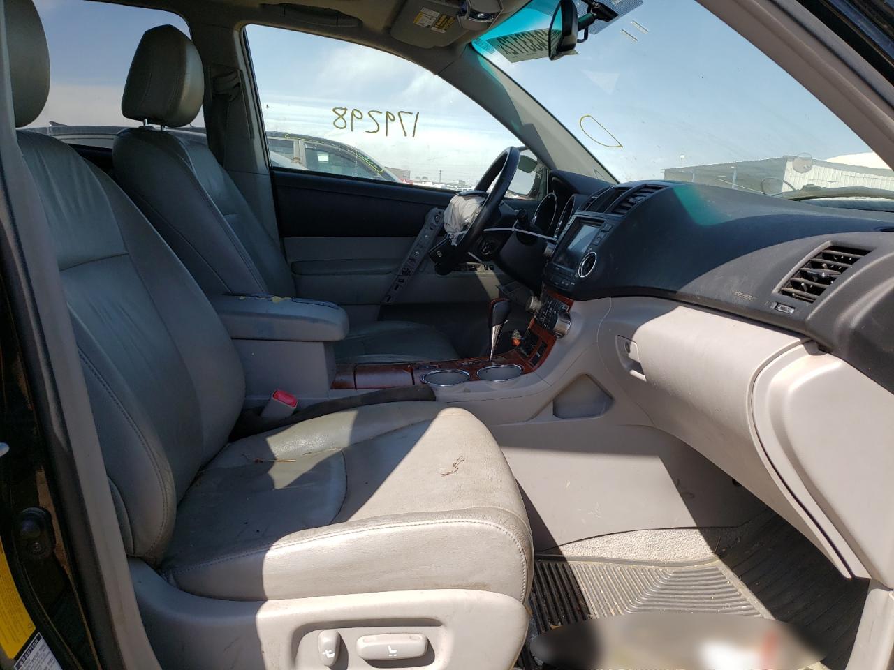 Photo 5 from auction – 2008 TOYOTA HIGHLANDER with VIN JTEES42AX82104844