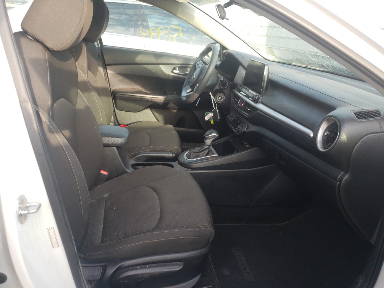 Photo 5 from auction – 2019 KIA FORTE FE with VIN 3KPF24AD4KE112033