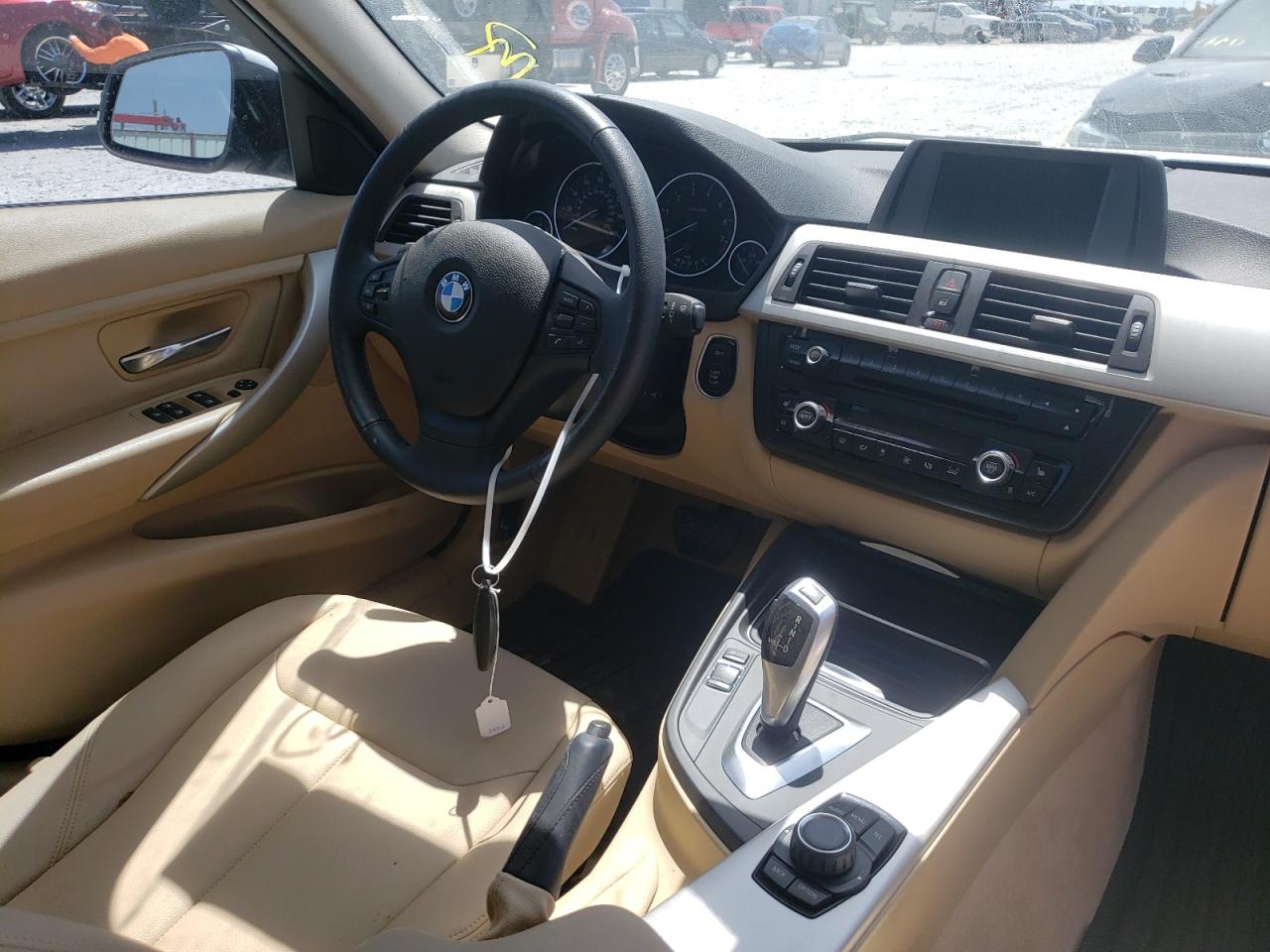 Photo 9 from auction – 2014 BMW 320 I with VIN WBA3B1G52ENS79067