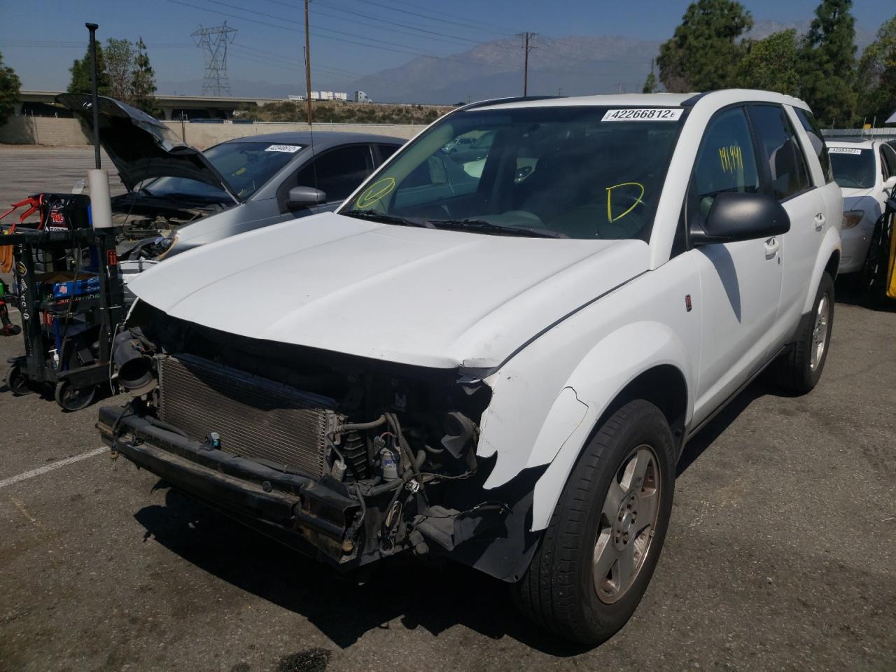 Photo 2 from auction – 2004 SATURN VUE with VIN 5GZCZ53494S891705