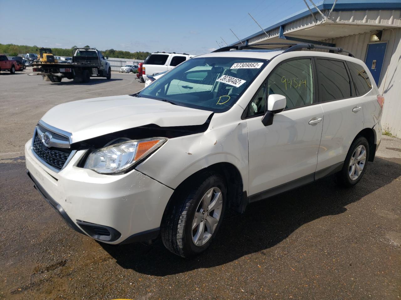 Photo 2 from auction – 2015 SUBARU FORESTER 2 with VIN JF2SJADC0FH582774