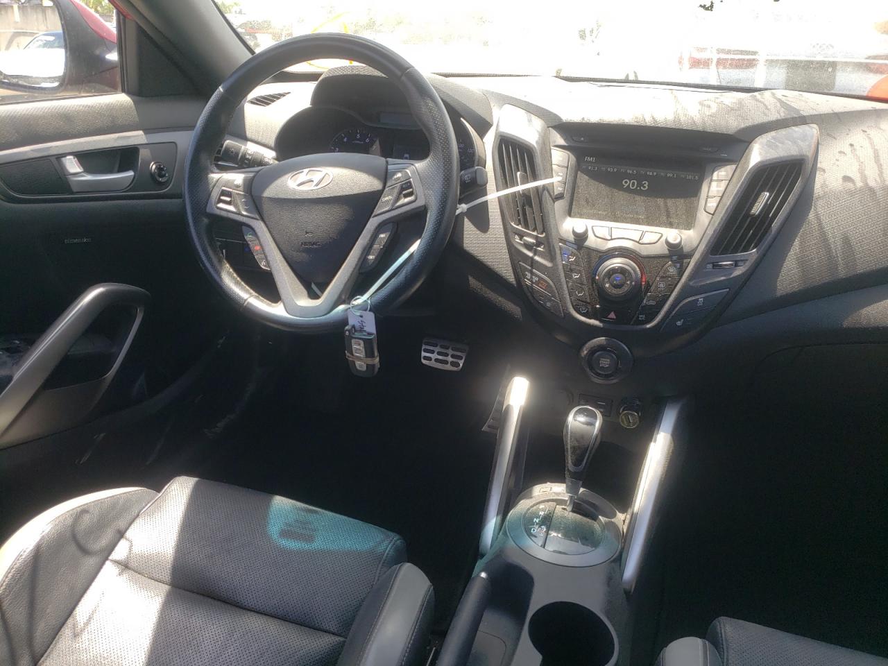 Photo 9 from auction – 2016 HYUNDAI VELOSTER T with VIN KMHTC6AE6GU274576