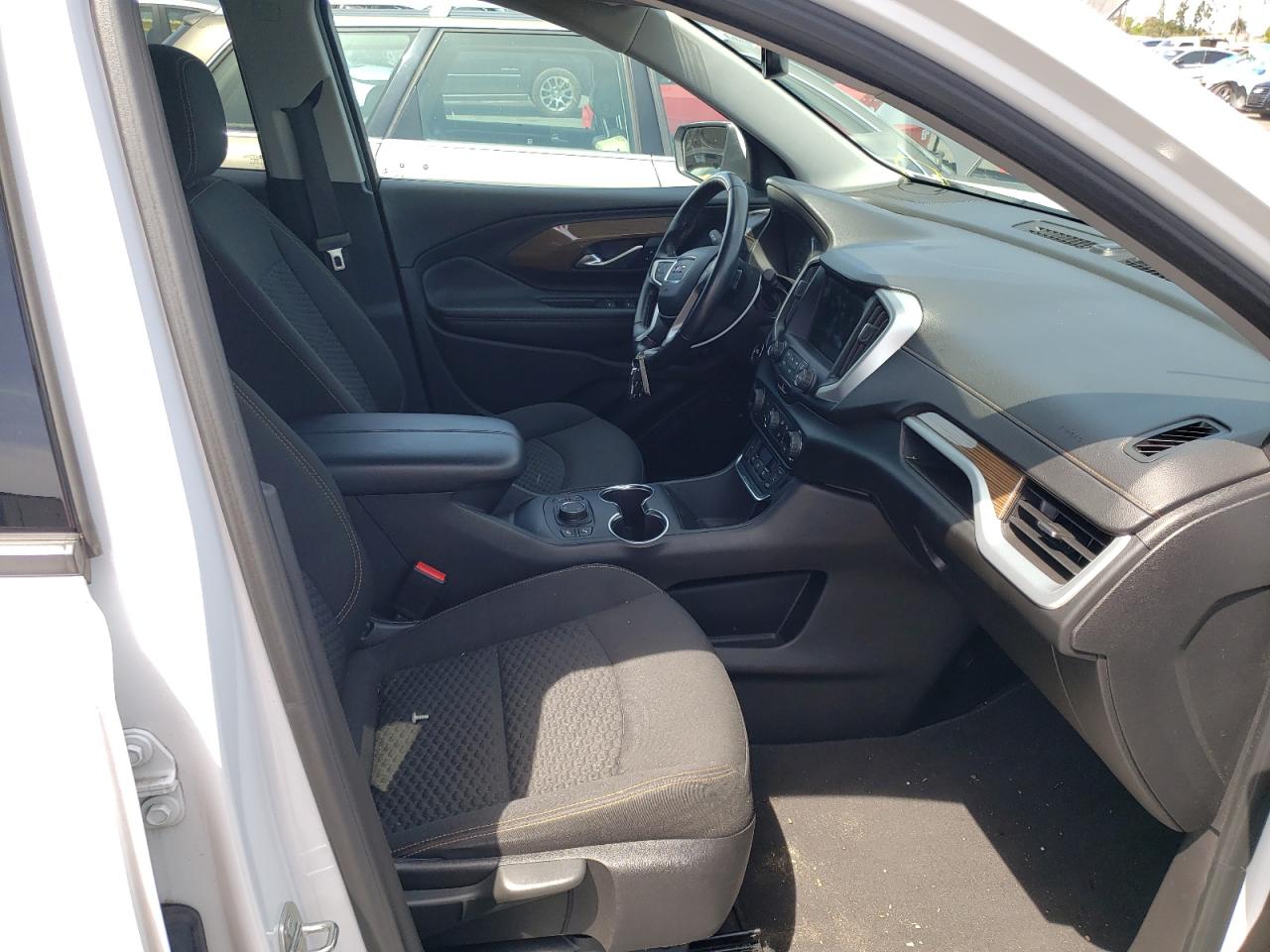 Photo 5 from auction – 2018 GMC TERRAIN SL with VIN 3GKALUEU4JL220832