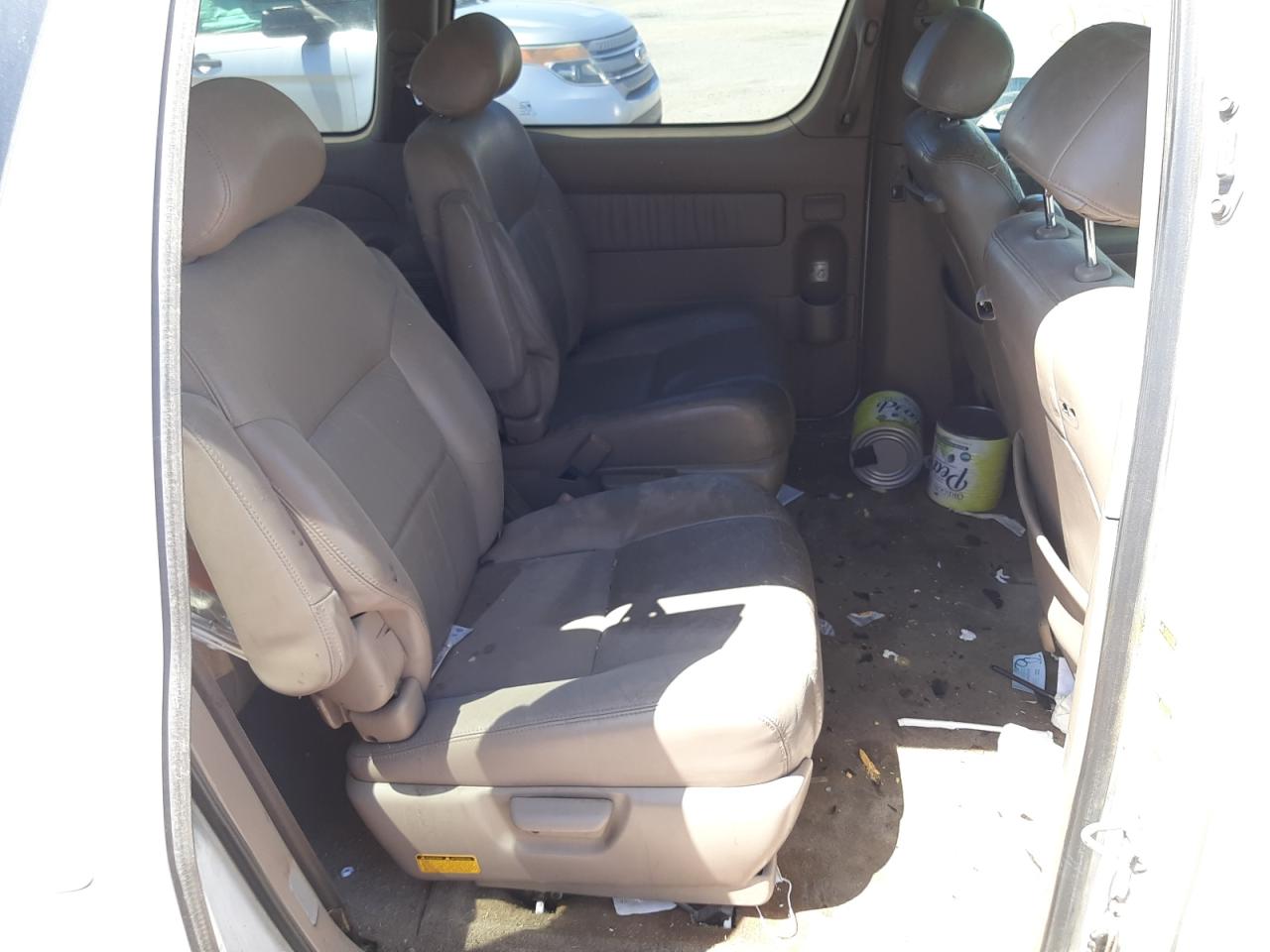 Photo 6 from auction – 2002 TOYOTA SIENNA LE with VIN 4T3ZF13C82U417561