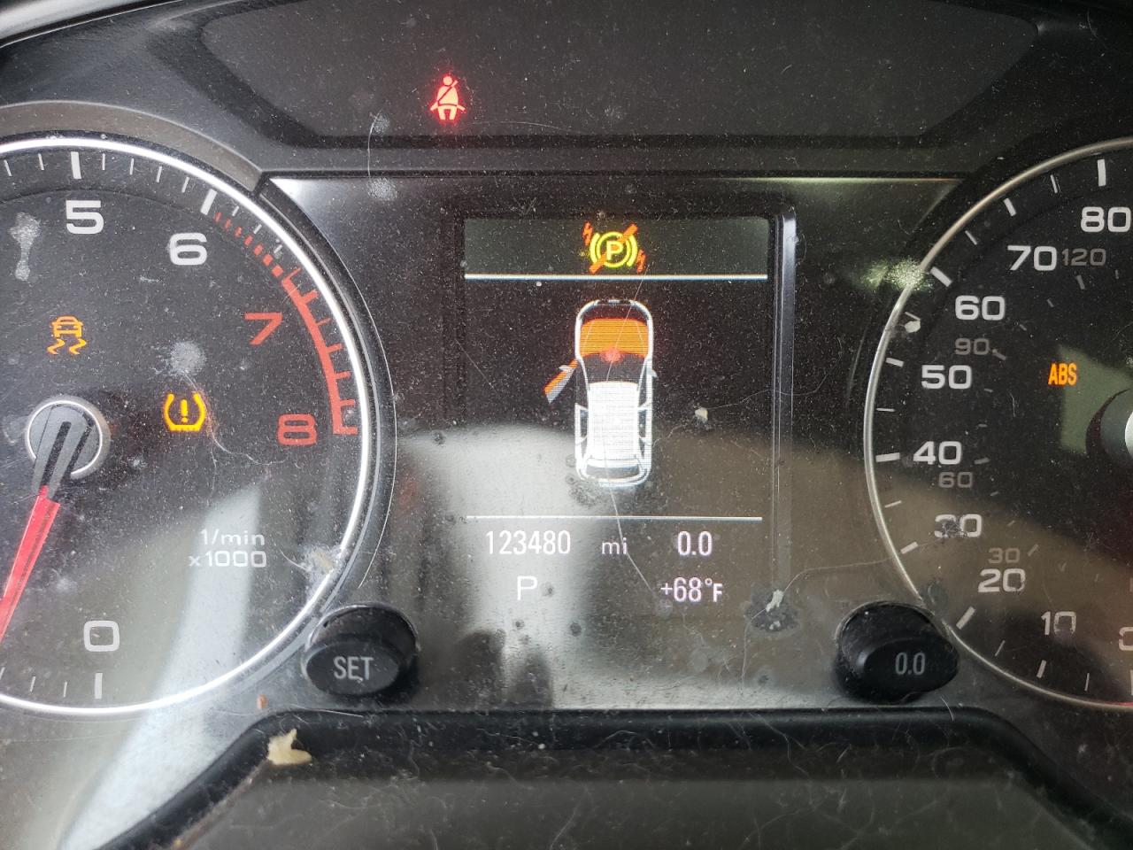 Photo 8 from auction – 2013 AUDI Q5 PREMIUM with VIN WA1LFAFPXDA016805