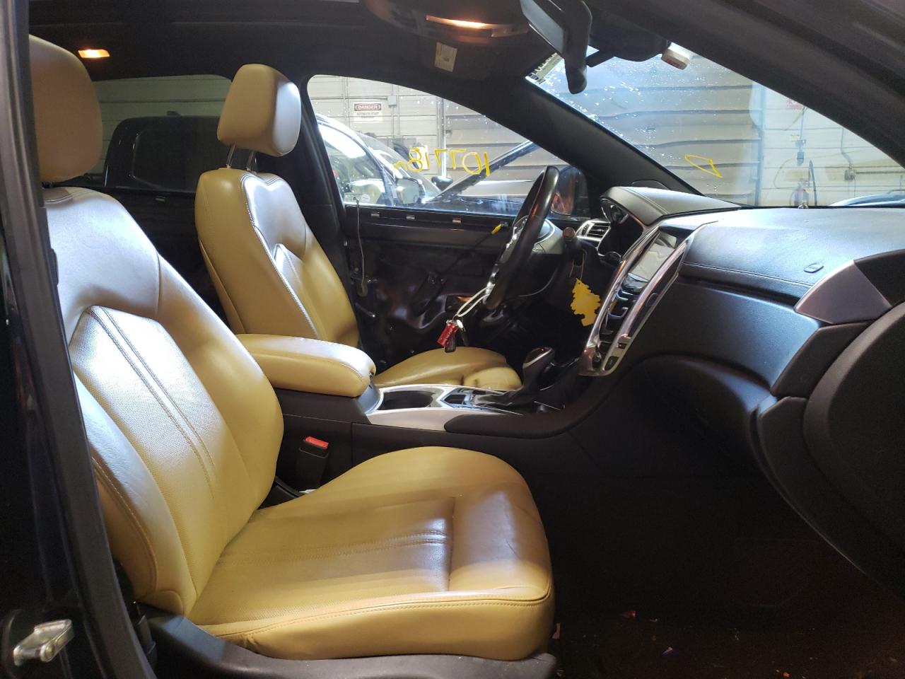 Photo 5 from auction – 2014 CADILLAC SRX PERFOR with VIN 3GYFNFE34ES531729