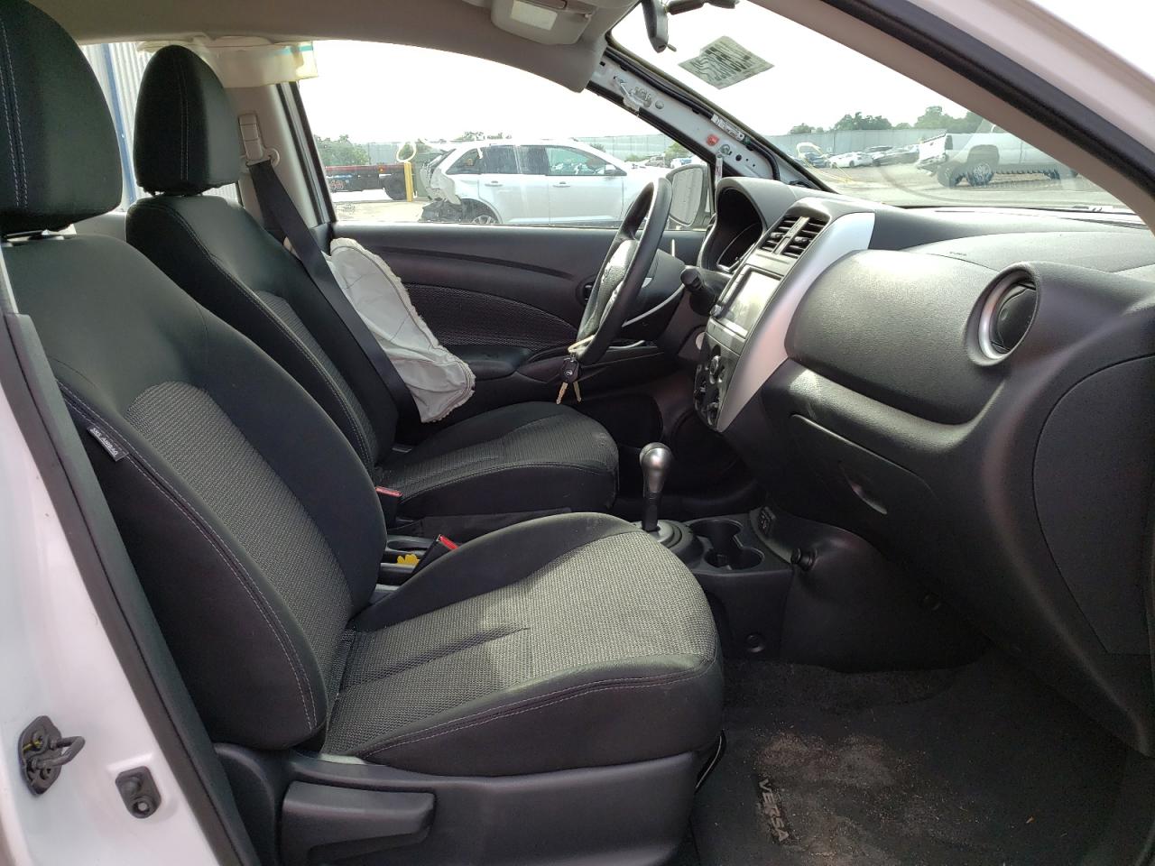 Photo 5 from auction – 2019 NISSAN VERSA S with VIN 3N1CN7AP0KL863666