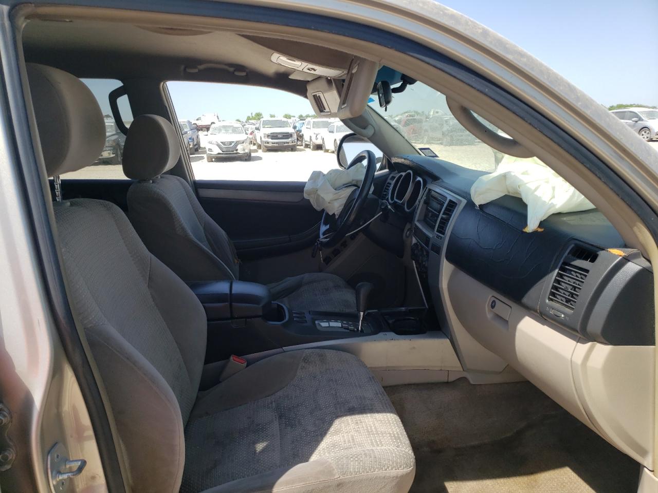 Photo 5 from auction – 2004 TOYOTA 4RUNNER SR with VIN JTEZU14R340019279