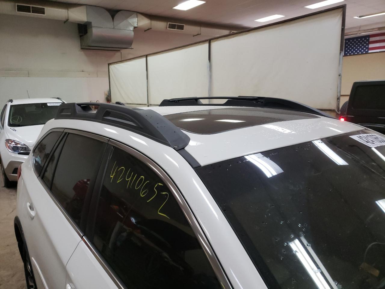 Photo 9 from auction – 2016 SUBARU OUTBACK 3. with VIN 4S4BSENC6G3250396