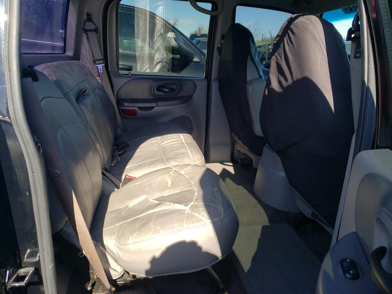 Photo 6 from auction – 2001 FORD F150 SUPER with VIN 1FTRW07W41KE06451