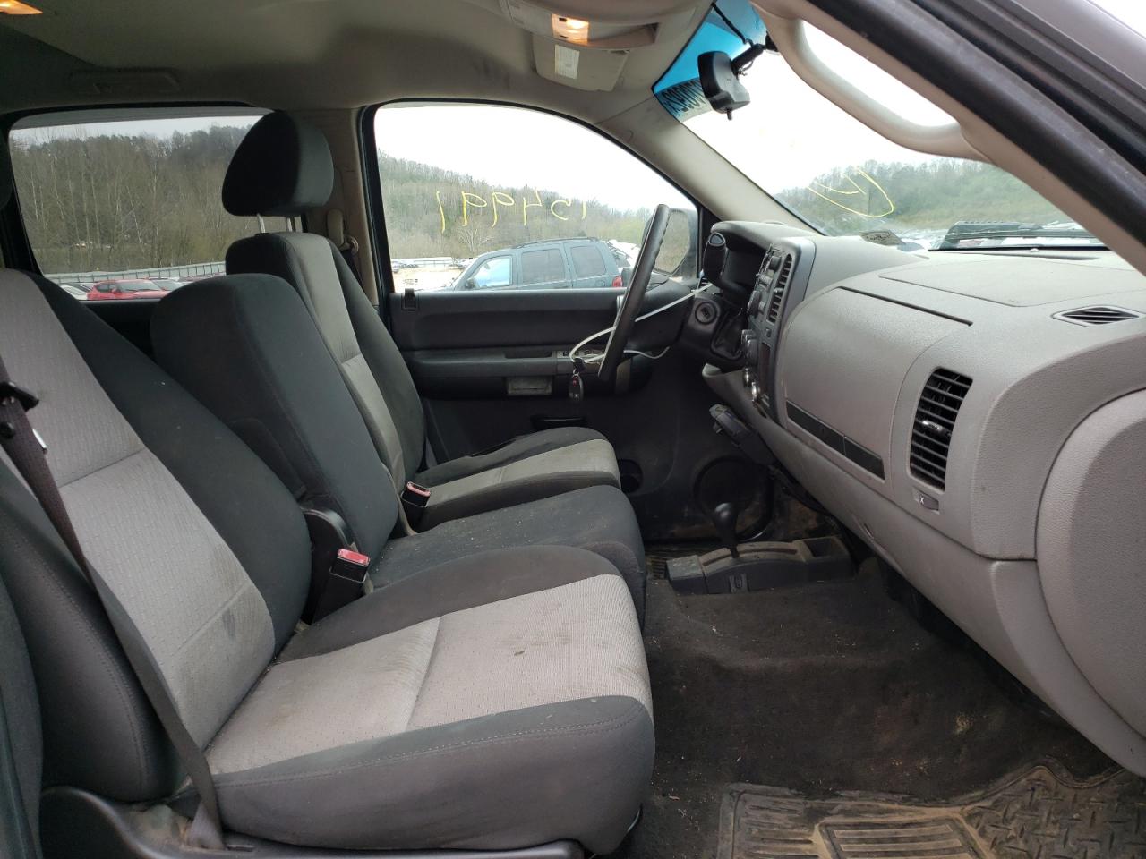 Photo 5 from auction – 2008 CHEVROLET SILVRK1500 with VIN 2GCEK13C681122972