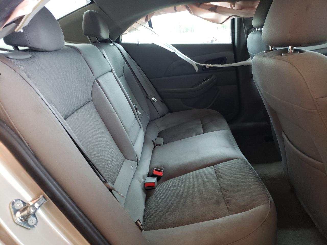 Photo 6 from auction – 2015 CHEVROLET MALIBU LS with VIN 1G11B5SL8FF317512