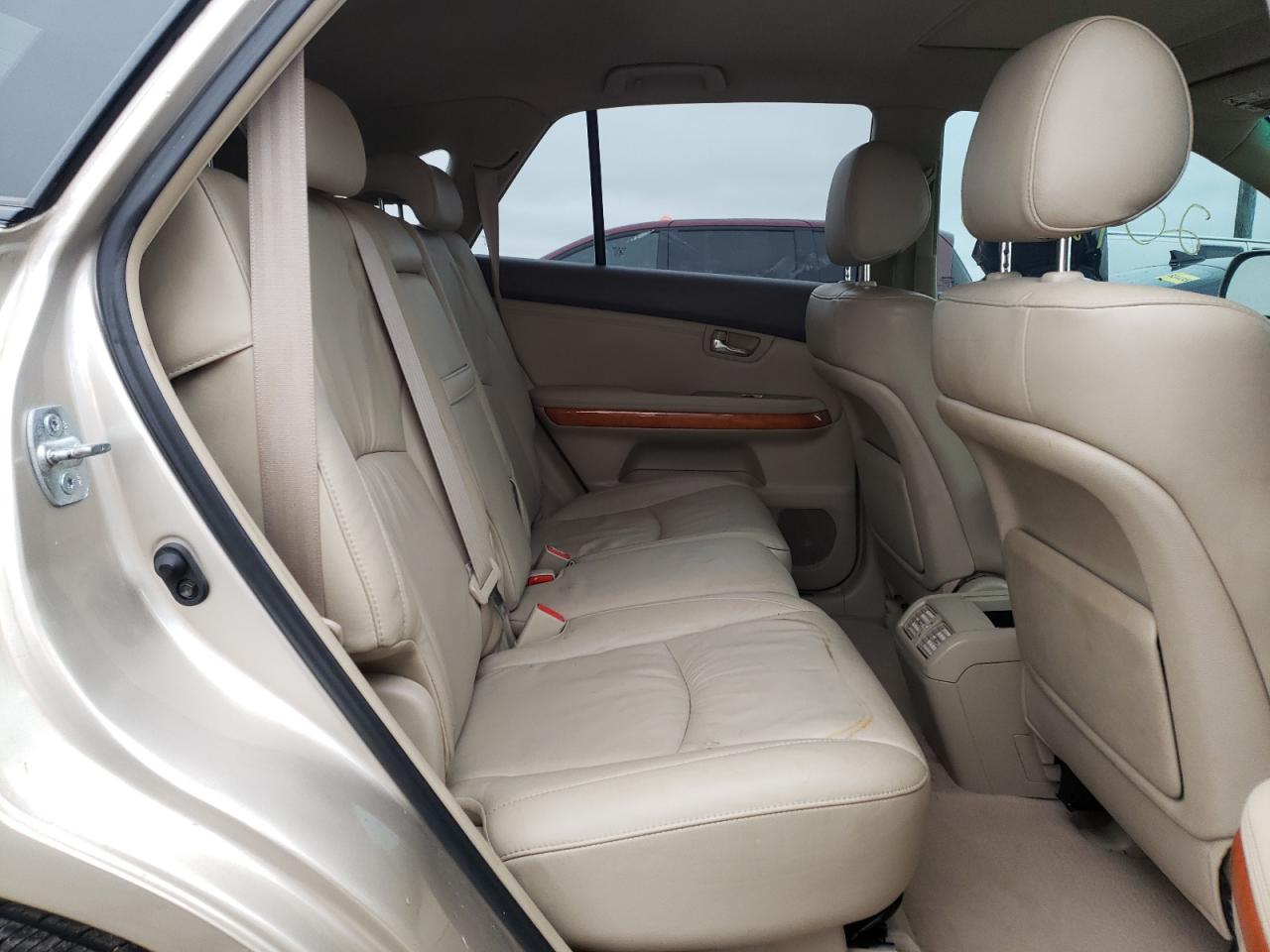 Photo 6 from auction – 2005 LEXUS RX 330 with VIN 2T2GA31U45C033249
