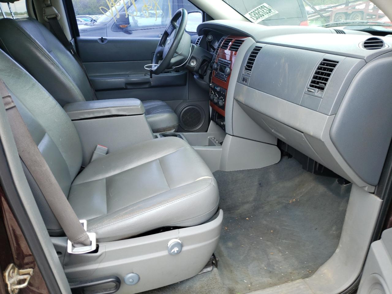 Photo 5 from auction – 2004 DODGE DURANGO with VIN 1D4HB48D04F182025