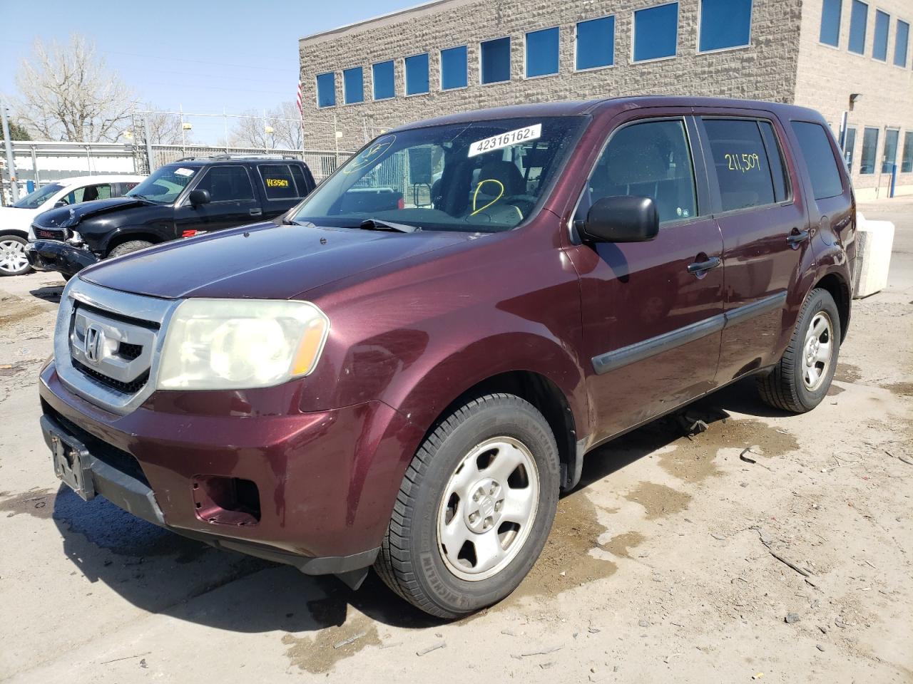 Photo 2 from auction – 2009 HONDA PILOT LX with VIN 5FNYF48299B010667