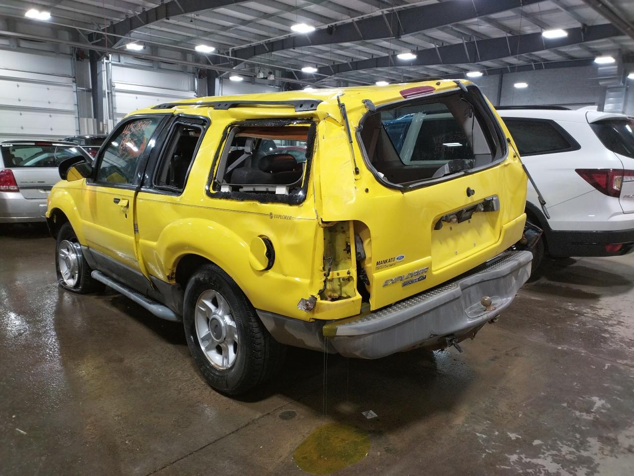 Photo 3 from auction – 2003 FORD EXPLORER S with VIN 1FMZU70E63UA77691
