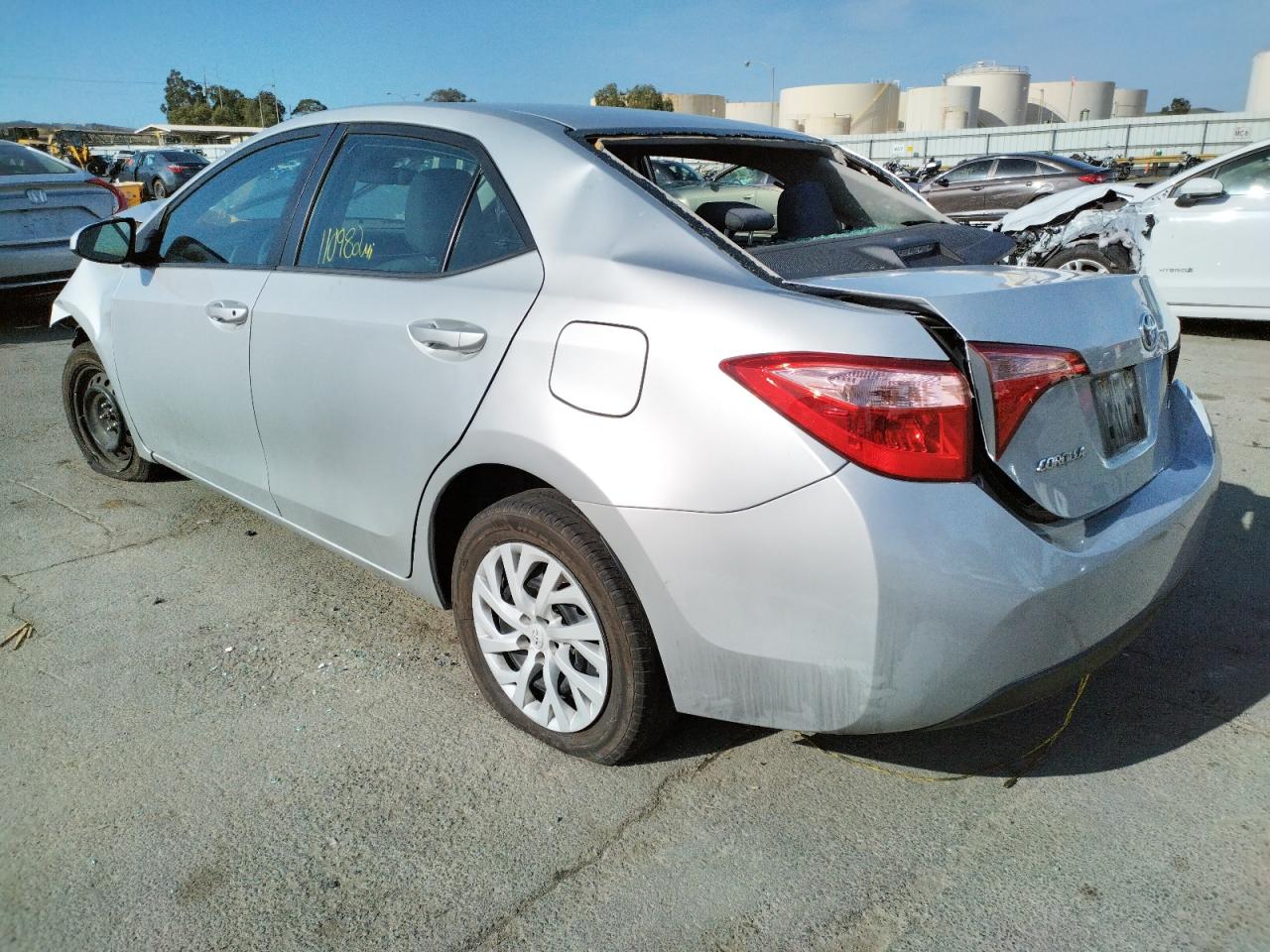 Photo 3 from auction – 2019 TOYOTA COROLLA L with VIN 5YFBURHEXKP883986