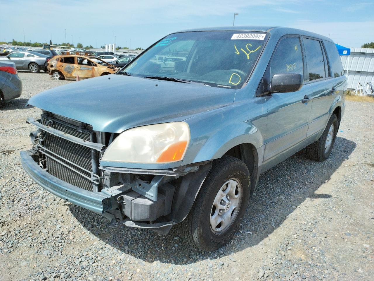 Photo 2 from auction – 2005 HONDA PILOT LX with VIN 2HKYF181X5H568352