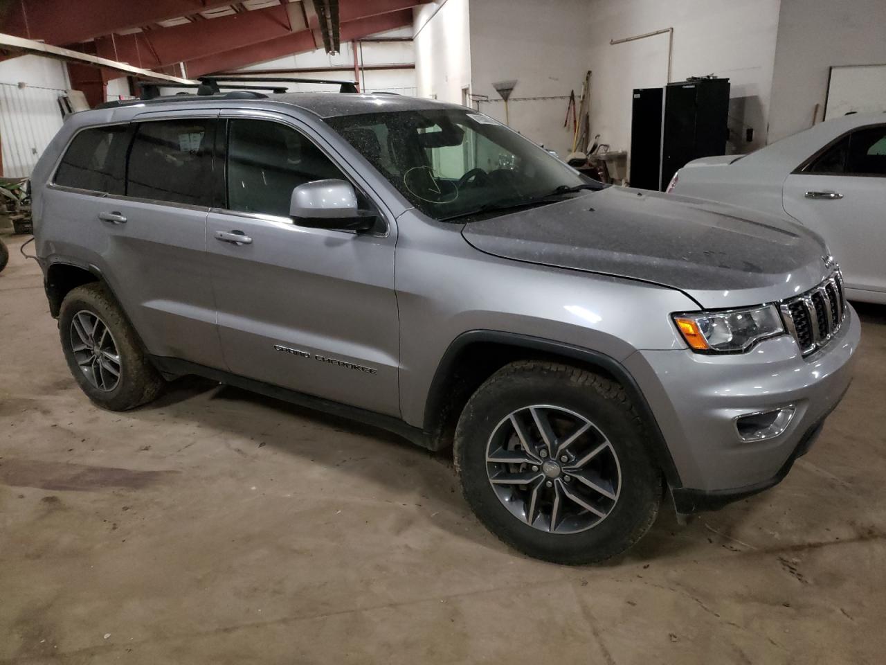 JEEP GRAND CHER 2018 with VIN 1C4RJFAGXJC488537 - Photo from auction