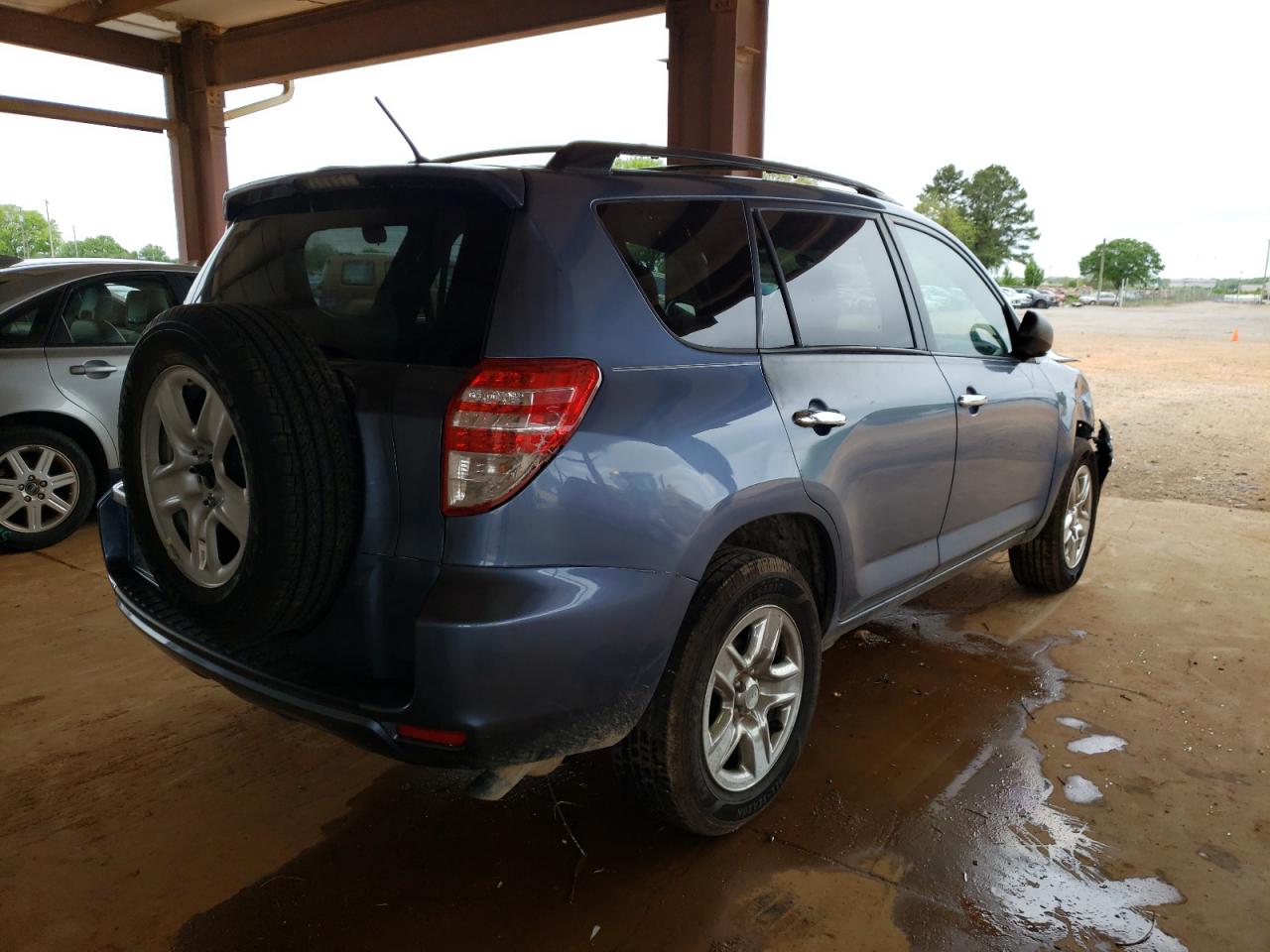 Photo 4 from auction – 2011 TOYOTA RAV4 with VIN 2T3ZF4DV3BW069752