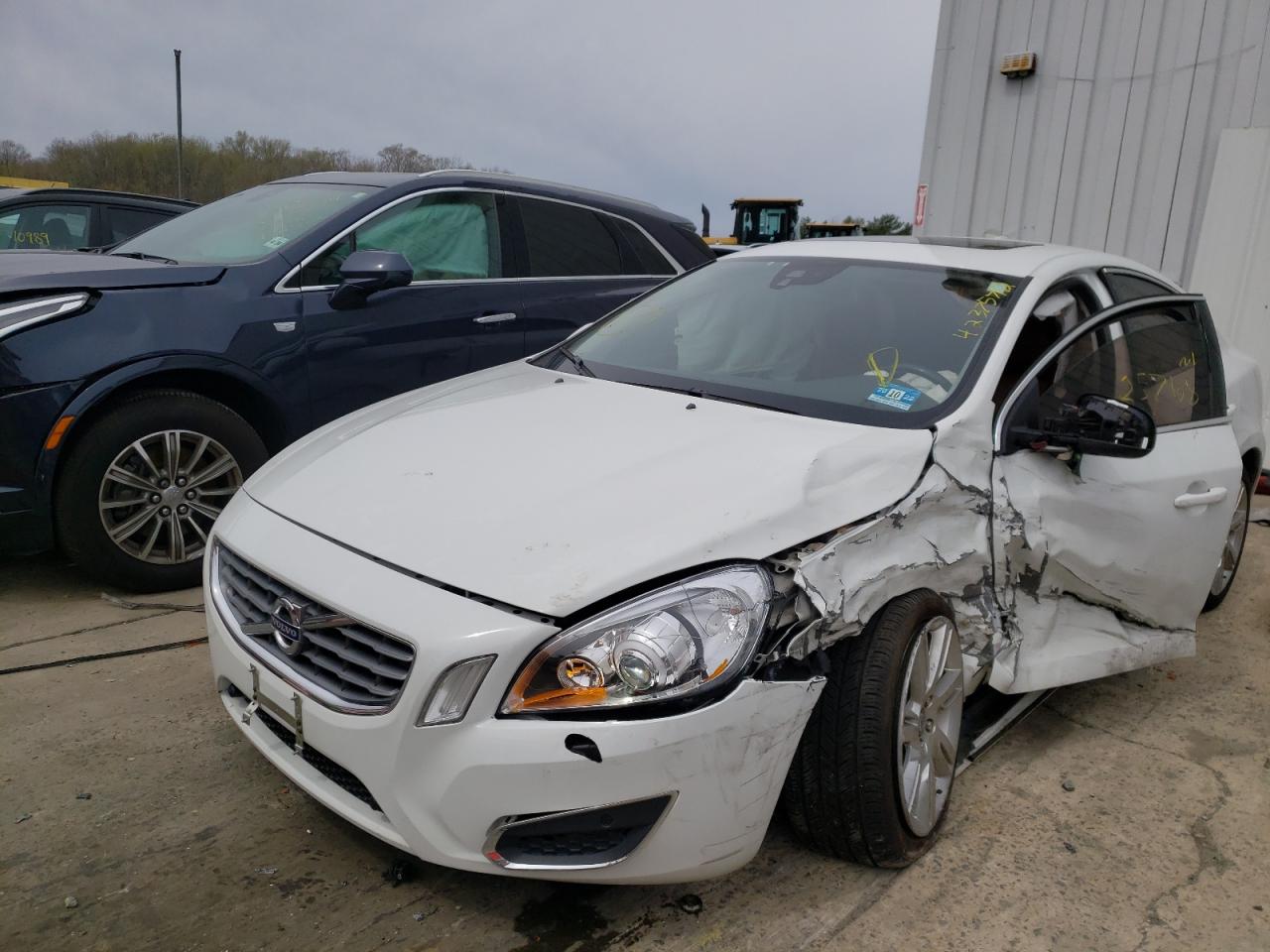 Photo 2 from auction – 2012 VOLVO S60 T6 with VIN YV1902FH3C2095902