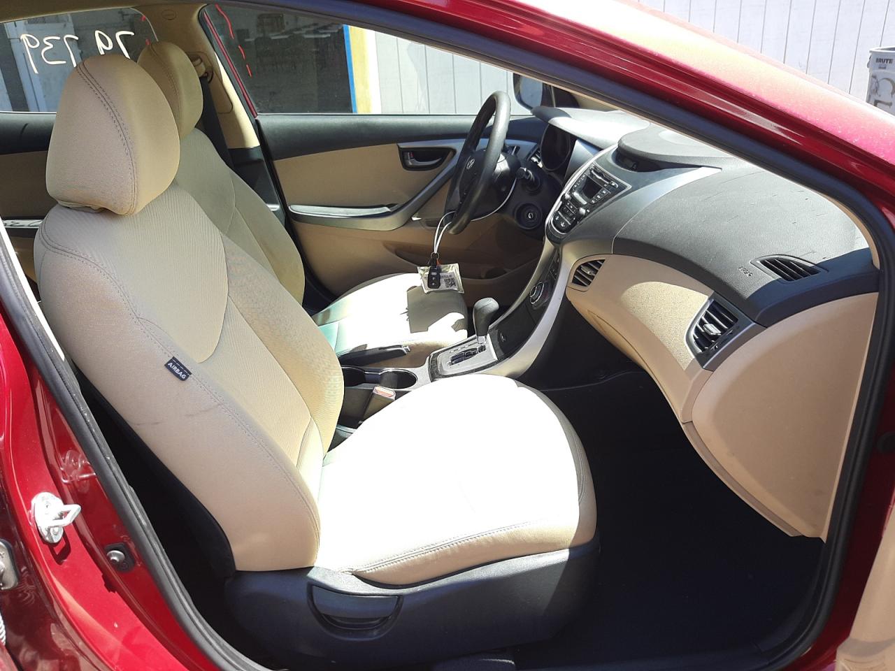 Photo 5 from auction – 2013 HYUNDAI ELANTRA GL with VIN 5NPDH4AE2DH247993