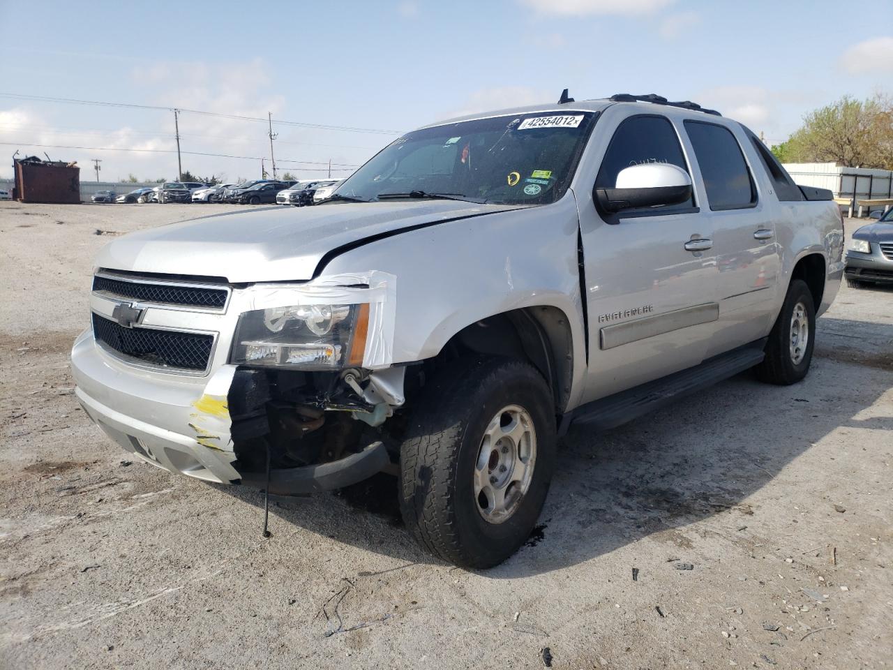 Photo 2 from auction – 2011 CHEVROLET AVALANCHE with VIN 3GNMCFE03BG106825