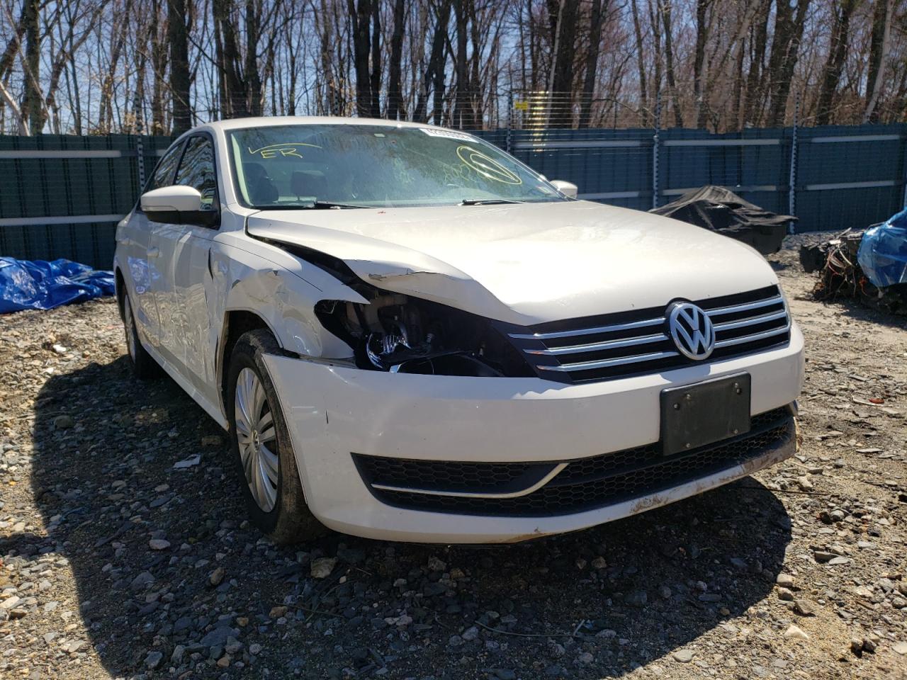 VOLKSWAGEN PASSAT S 2014 with VIN 1VWAT7A3XEC087065 - Photo from auction