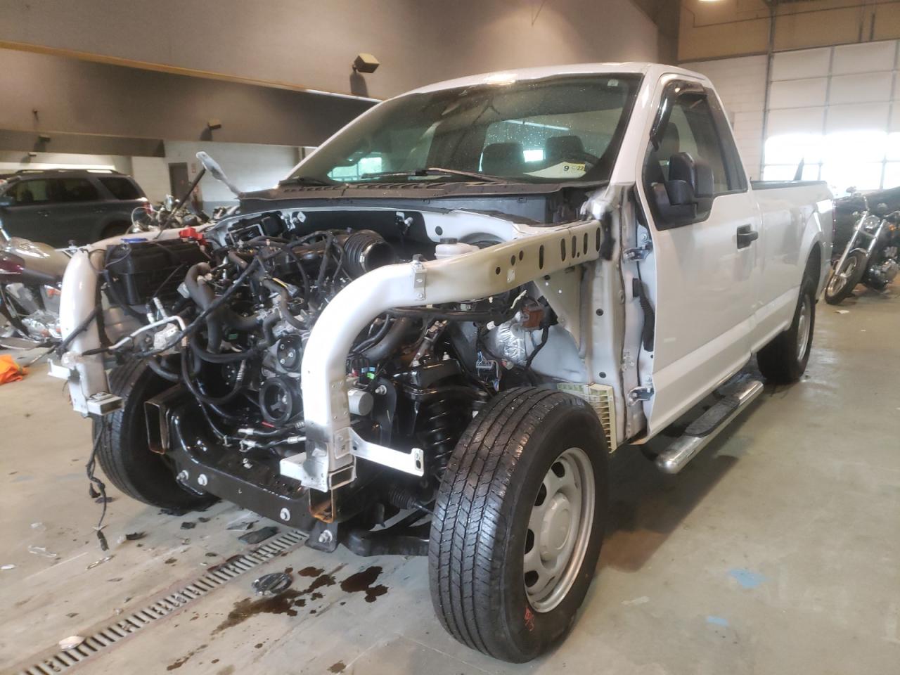Photo 2 from auction – 2019 FORD F150 with VIN 1FTMF1CB8KKE03153